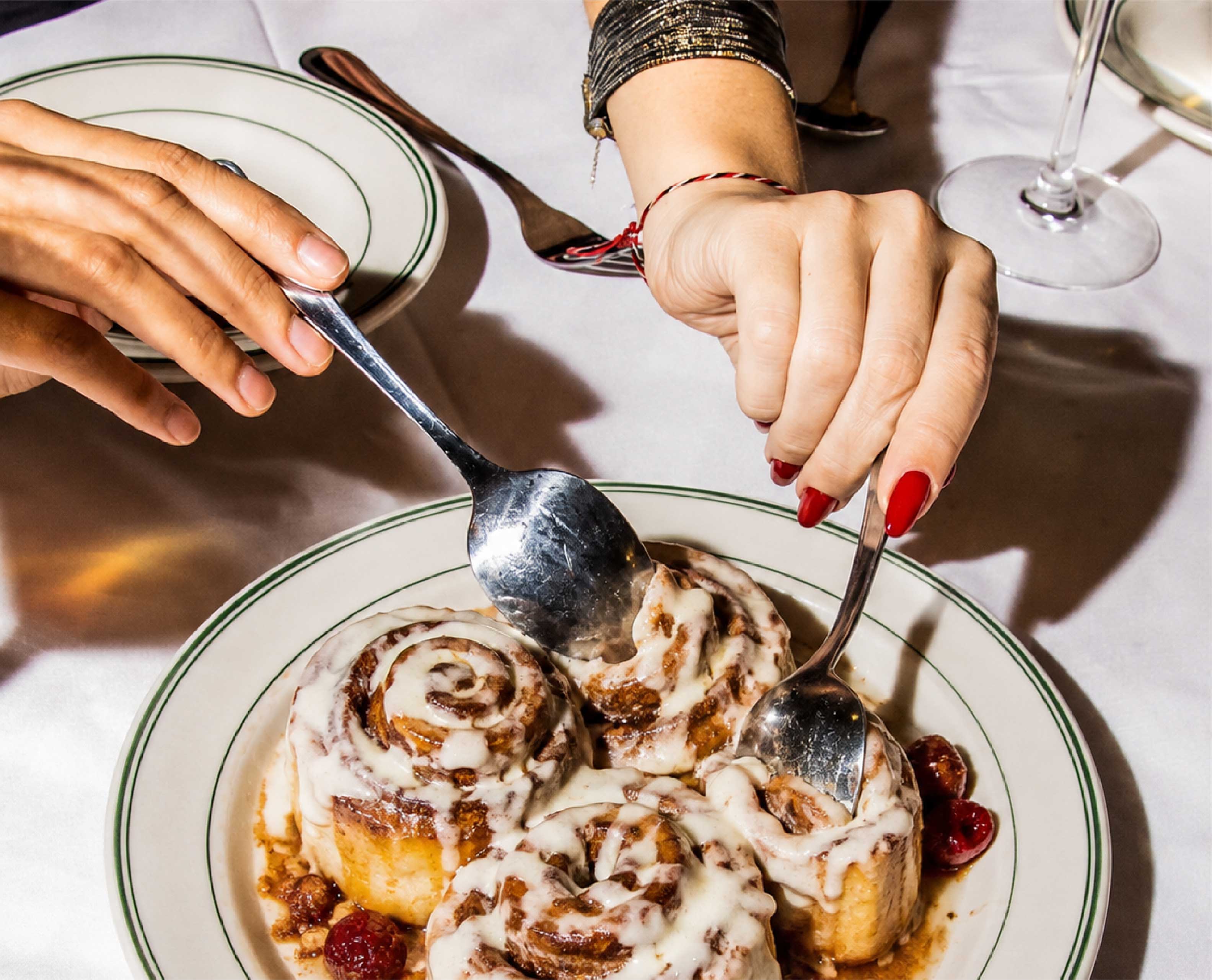 Dona Cinnabon Art Direction
