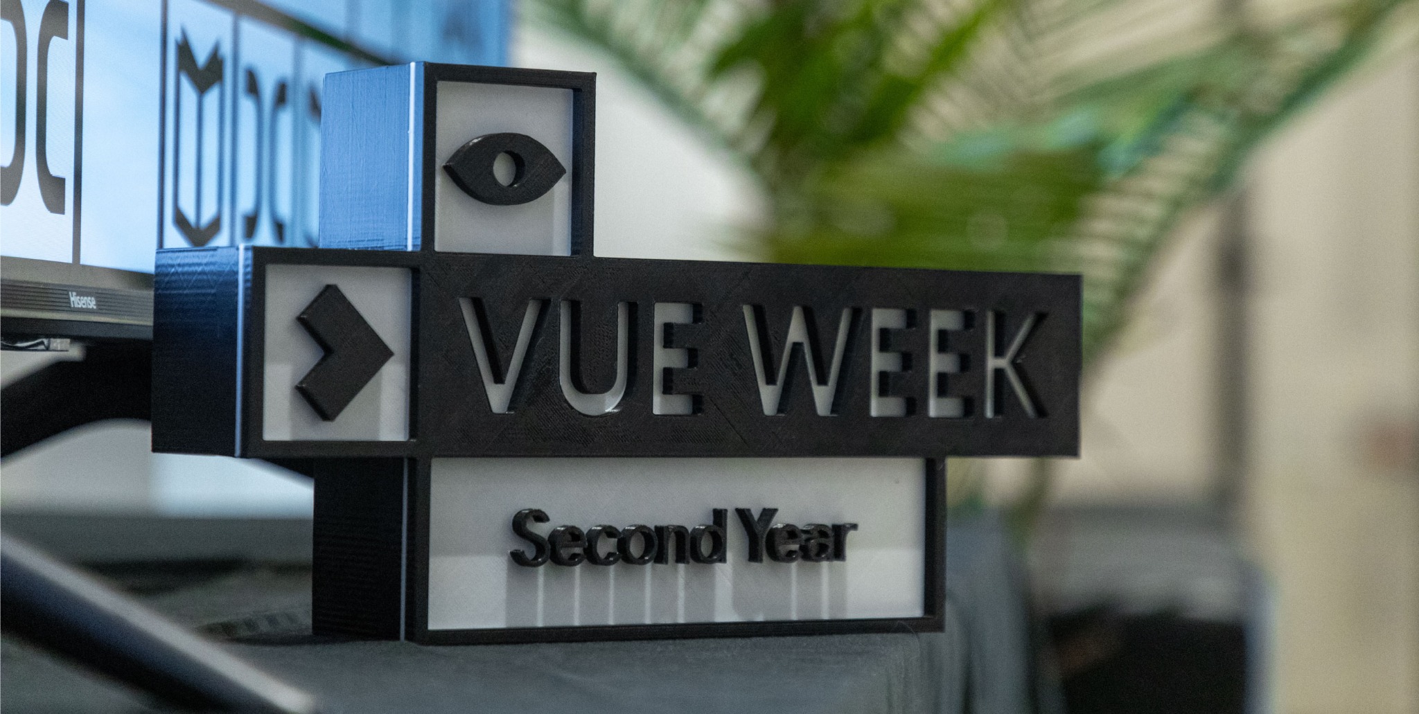 VUE WEEK custom 3D identity object